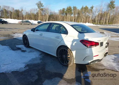 2019 Mercedes-Benz A 220 4Matic from USA, damaged, VIN WDD3G4FB3KW031516